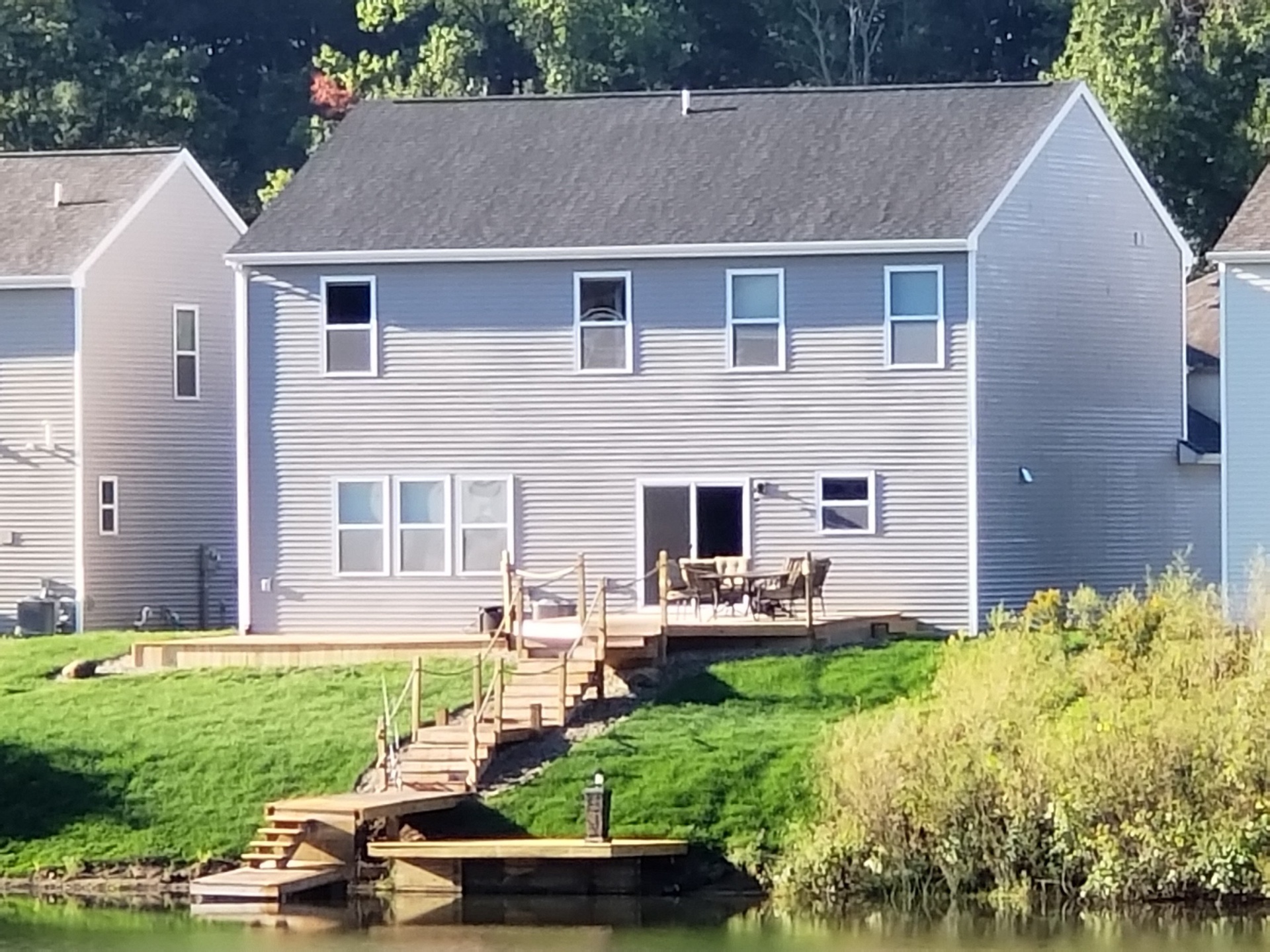 Lakefront Deck & Dock – Docks project by Semper Gumby Construction